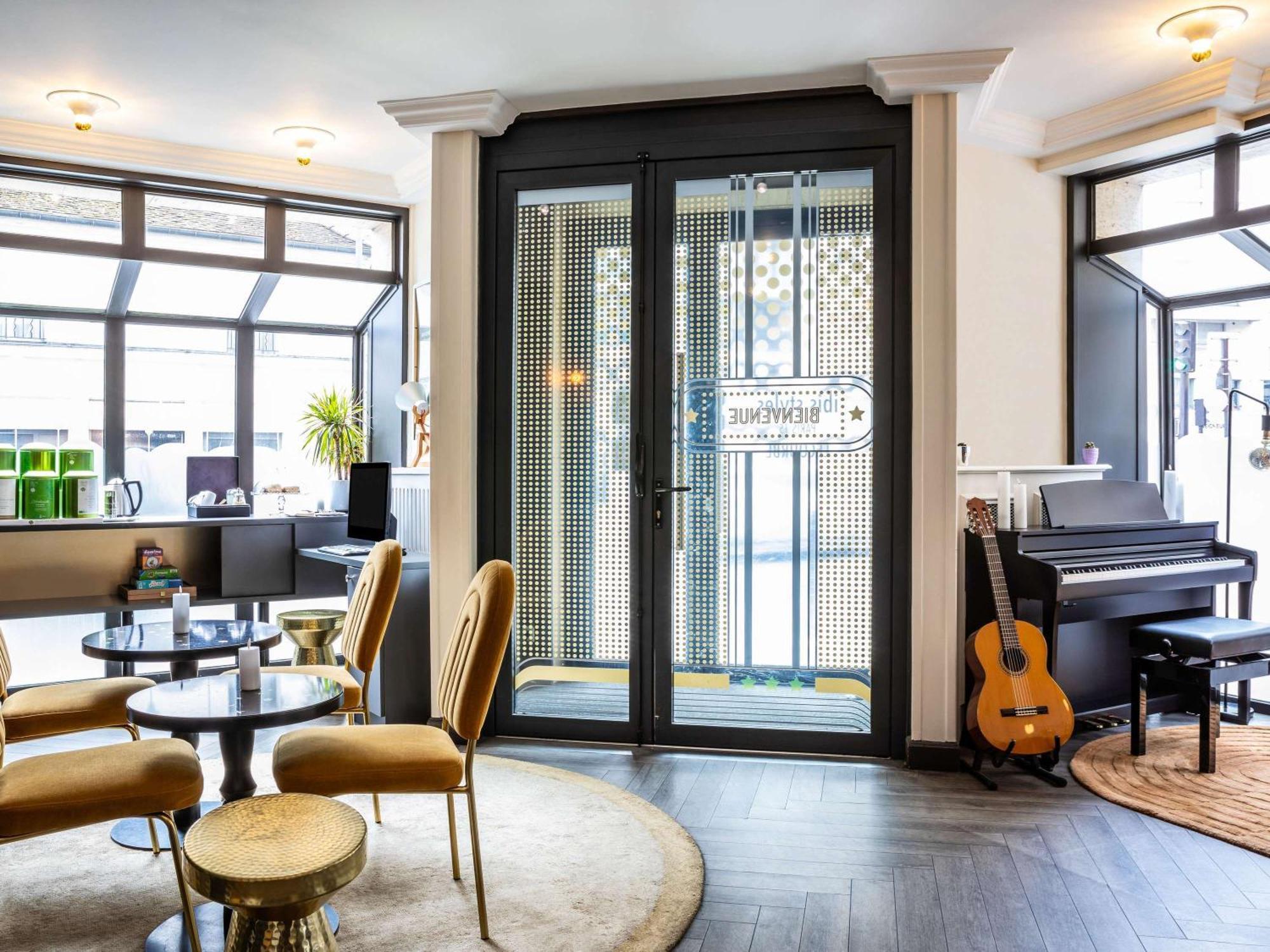 Готель Ibis Styles Paris 15 Lecourbe Екстер'єр фото