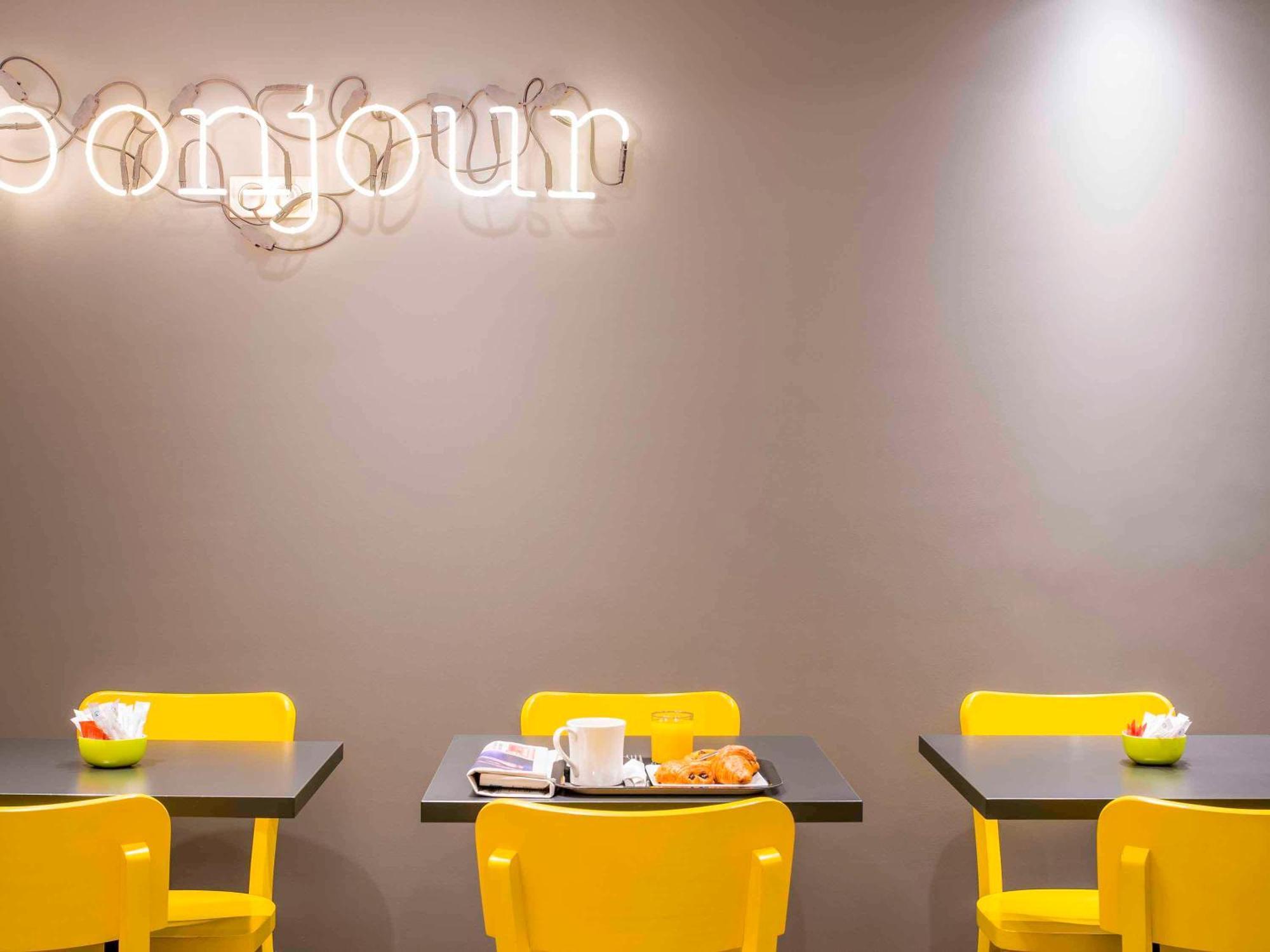 Готель Ibis Styles Paris 15 Lecourbe Екстер'єр фото