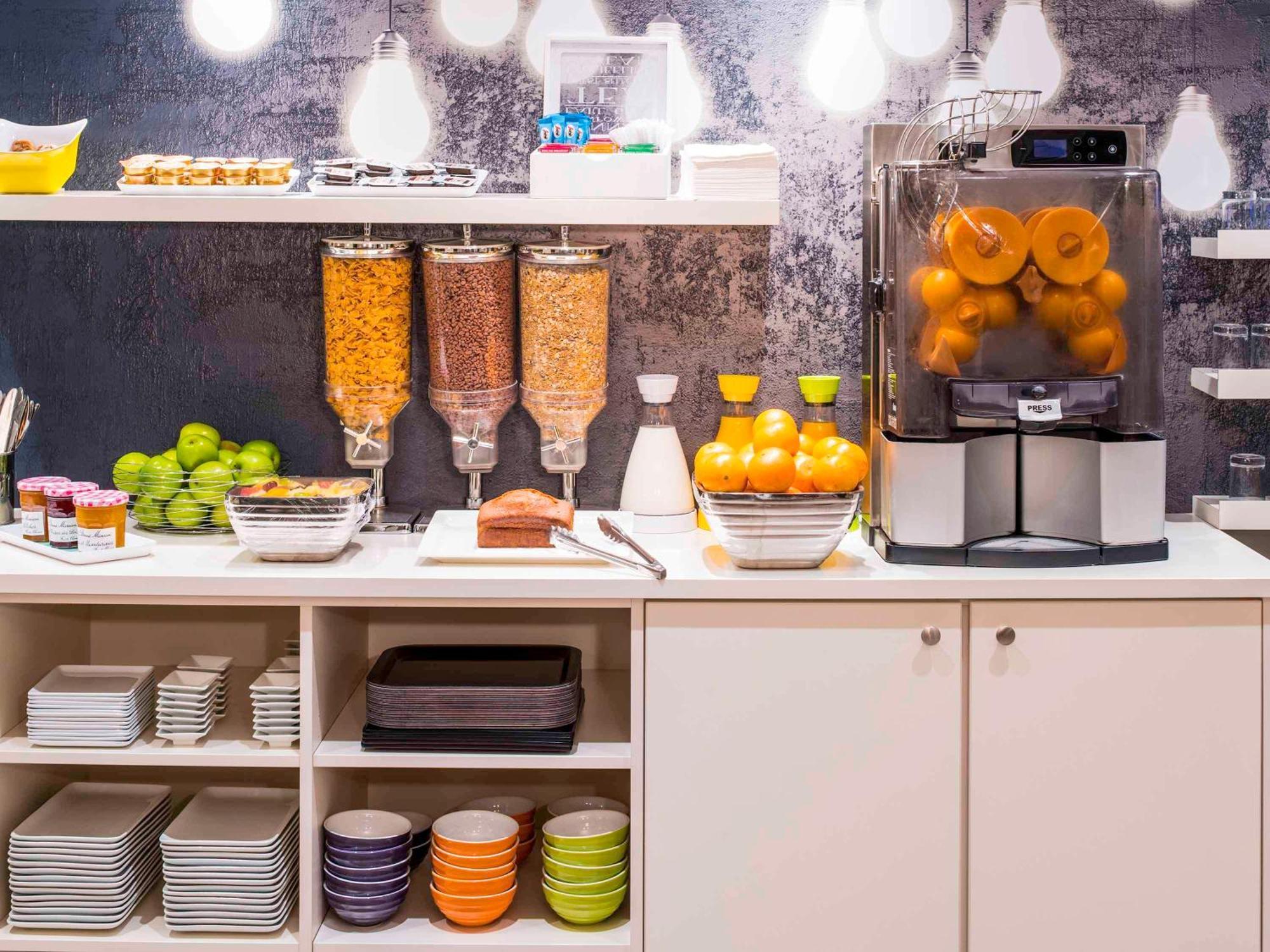 Готель Ibis Styles Paris 15 Lecourbe Екстер'єр фото